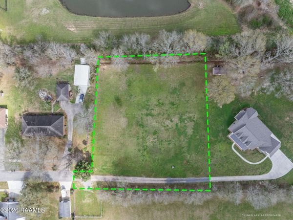 209 Rue Beau Soleil, Broussard, LA 70518