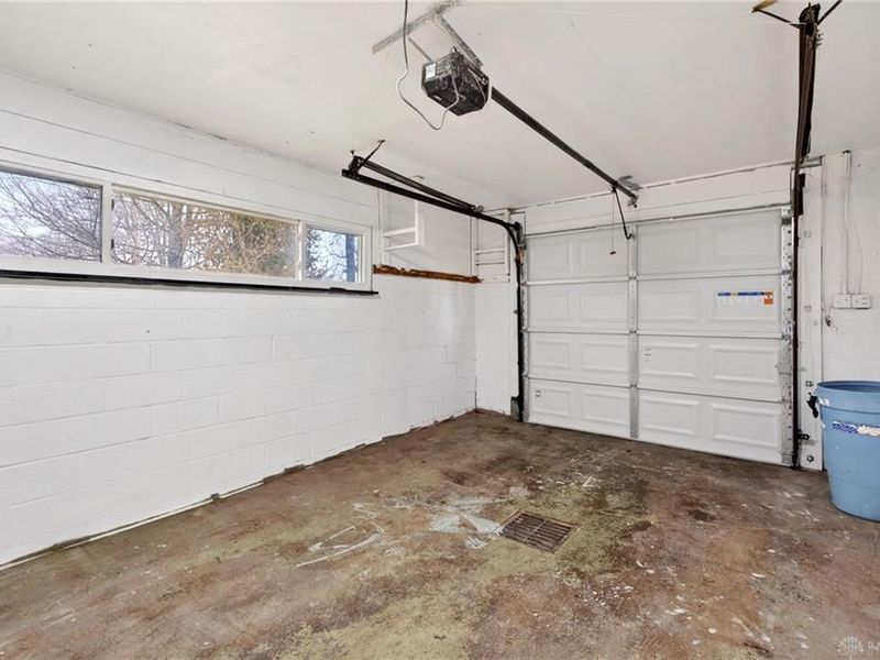 1697 Countryside Drive, Beavercreek, OH 45432 Photo 37