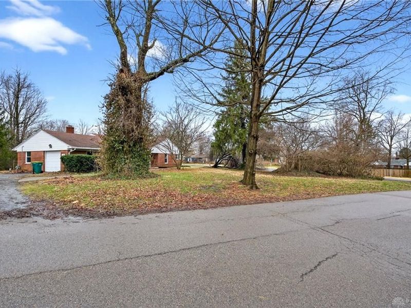 1697 Countryside Drive, Beavercreek, OH 45432 Photo 41