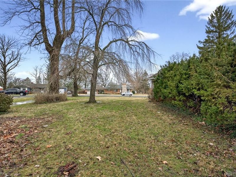 1697 Countryside Drive, Beavercreek, OH 45432 Photo 45