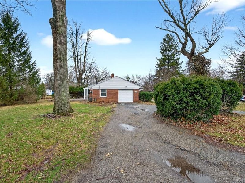 1697 Countryside Drive, Beavercreek, OH 45432 Photo 47