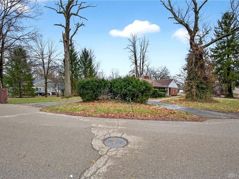 1697 Countryside Drive, Beavercreek, OH 45432 Photo 49