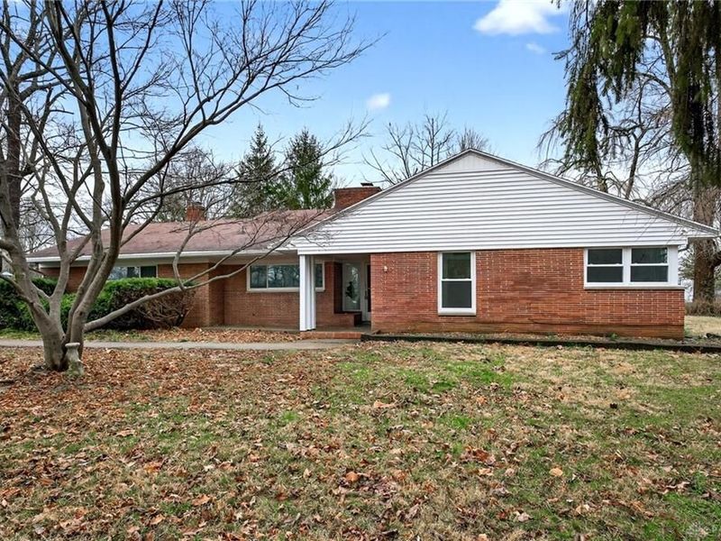 1697 Countryside Drive, Beavercreek, OH 45432 Photo 5