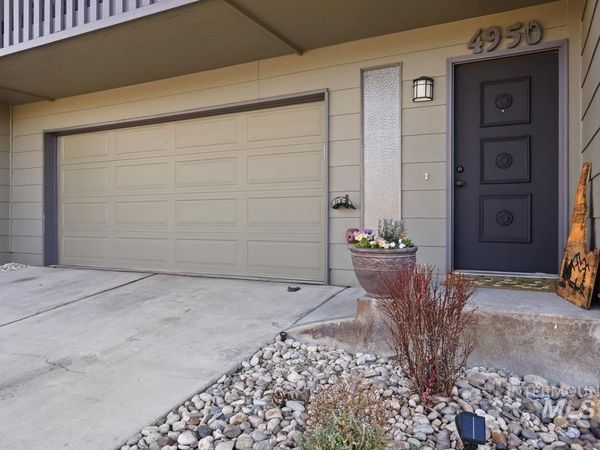 4950 N Bitterbrush, Boise, ID 83703