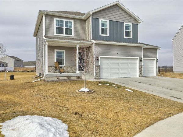 1200 12th Street SE, Bondurant, IA 50035