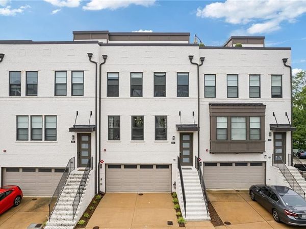 830 Stone Ridge Lane , Atlanta, GA 30324