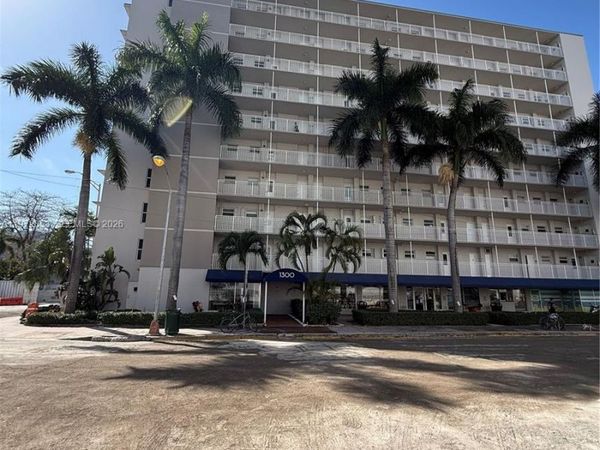 1300 Lincoln Rd , Unit D504, Miami Beach, FL 33139