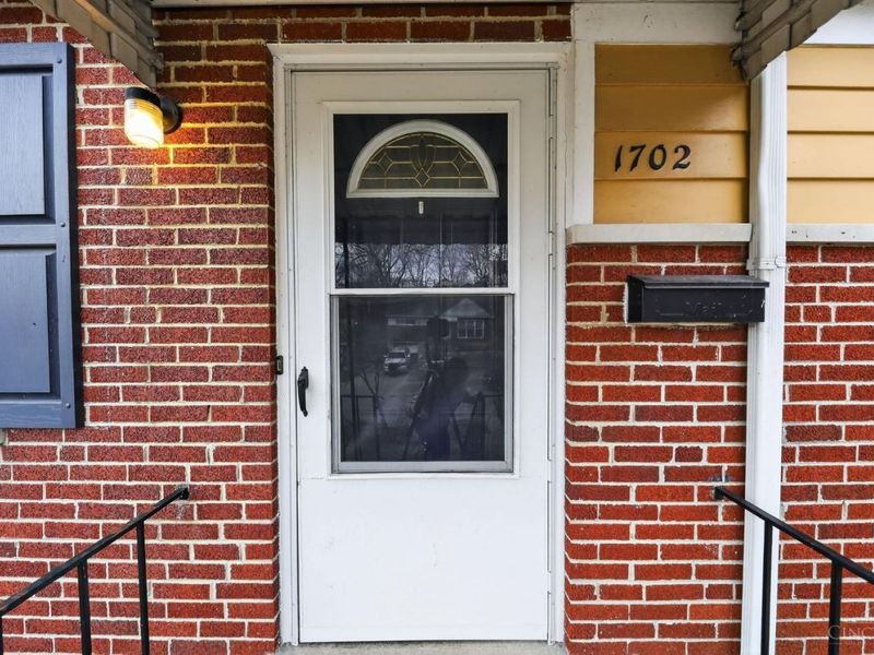 1702 Ashbrook Drive, Cincinnati, OH 45238 Photo 2