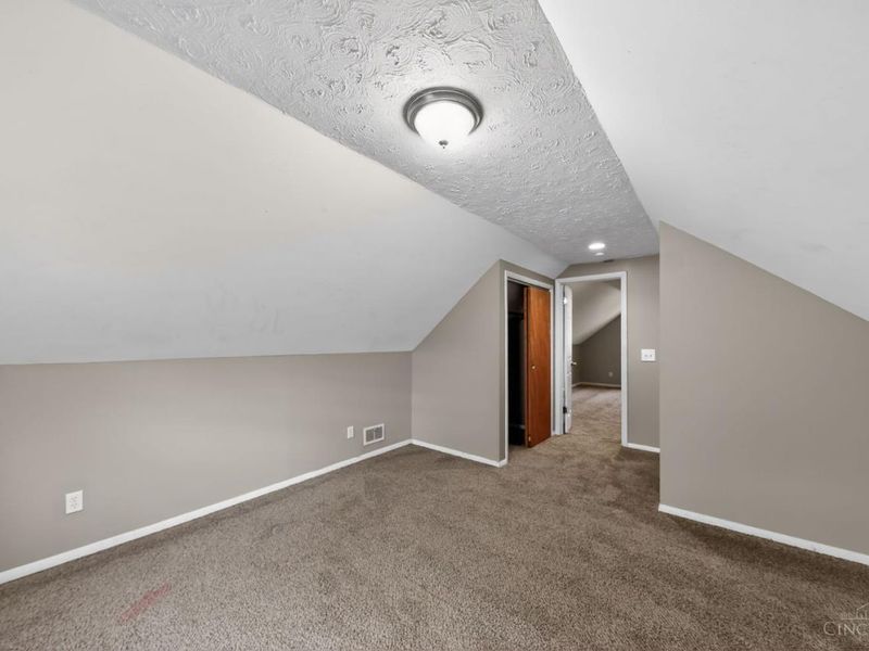 1702 Ashbrook Drive, Cincinnati, OH 45238 Photo 24