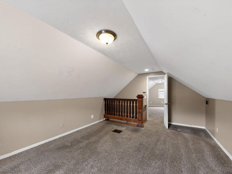 1702 Ashbrook Drive, Cincinnati, OH 45238 Photo 25