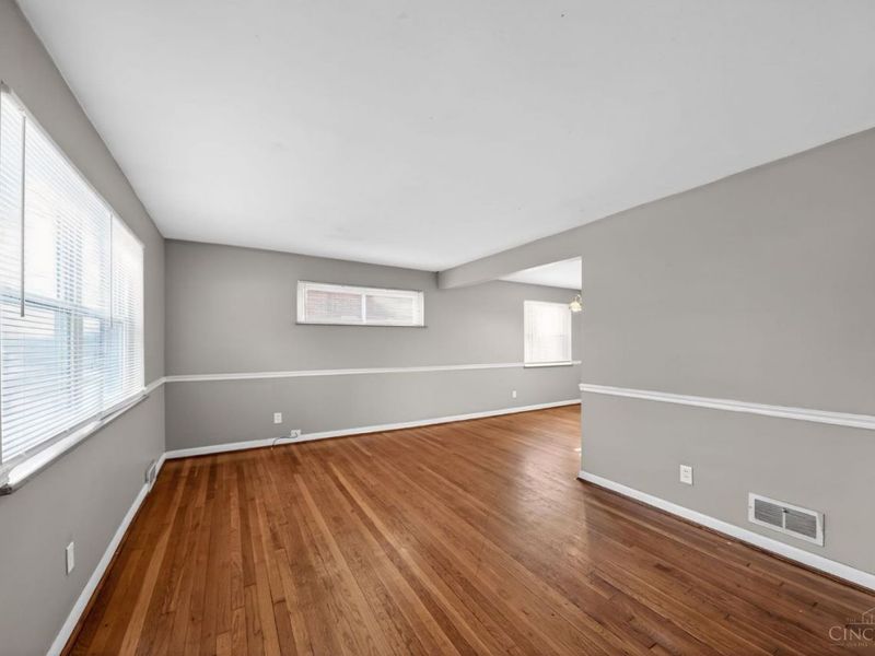 1702 Ashbrook Drive, Cincinnati, OH 45238 Photo 6