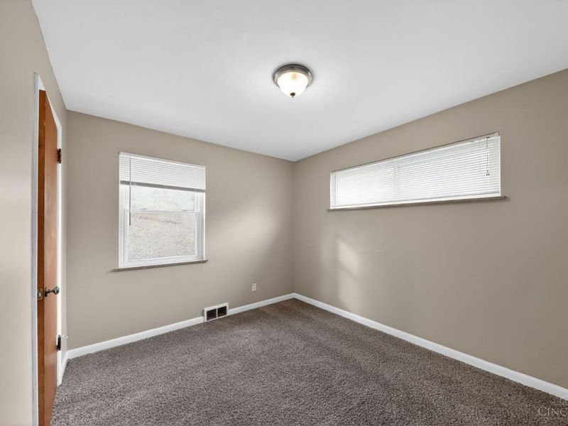 1702 Ashbrook Drive, Cincinnati, OH 45238 Photo 7