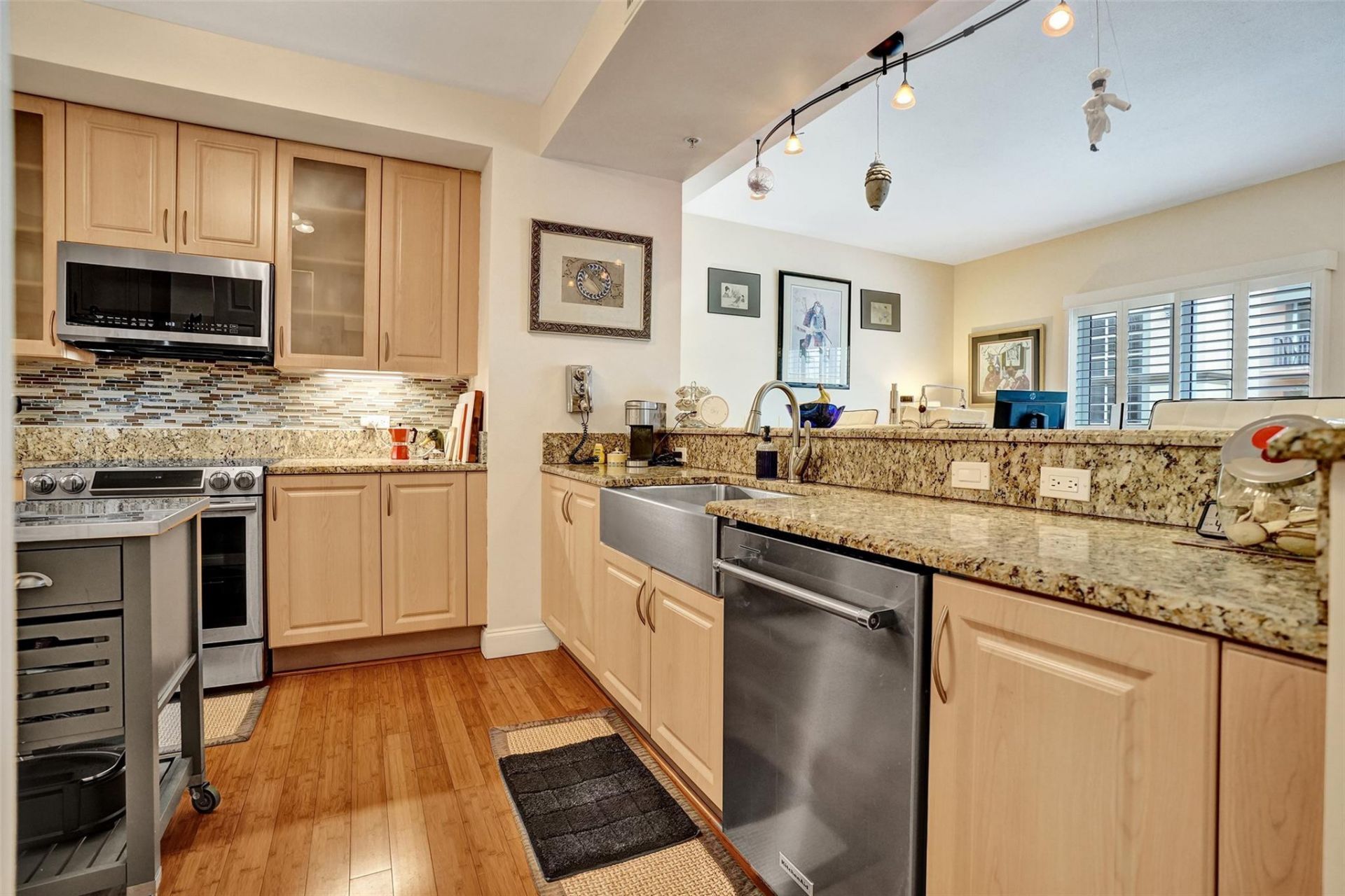 2617 NE 14th Ave, Unit 402, Wilton Manors, FL 33334 Photo