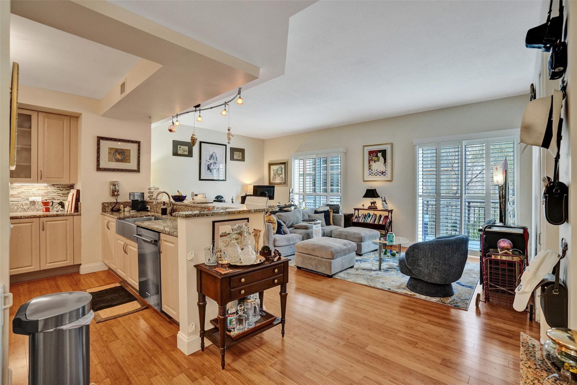 2617 NE 14th Ave, Unit 402, Wilton Manors, FL 33334 Photo