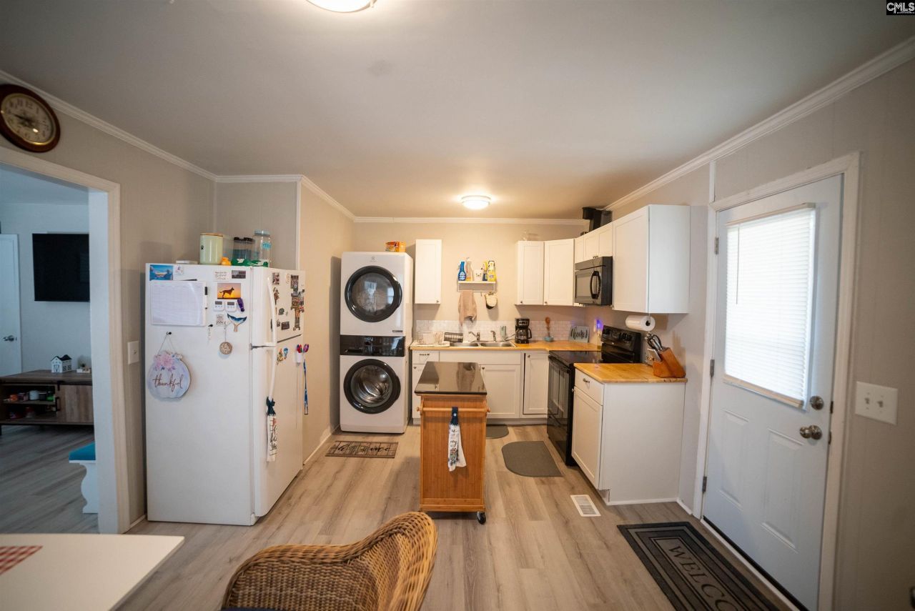 104 Howard Street Photo 8