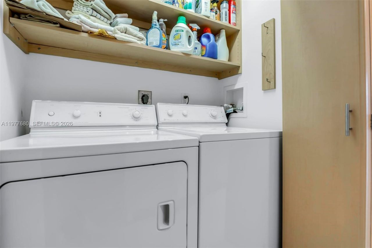 19707 Turnberry Way , Unit 22G, Aventura, FL 33180 Photo