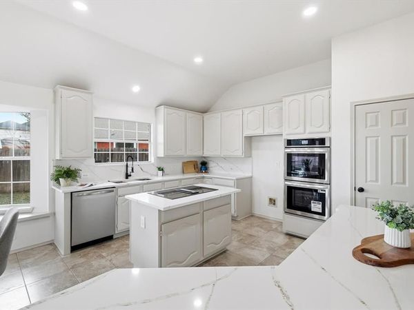 833 Tealwood Circle, Flower Mound, TX 75028