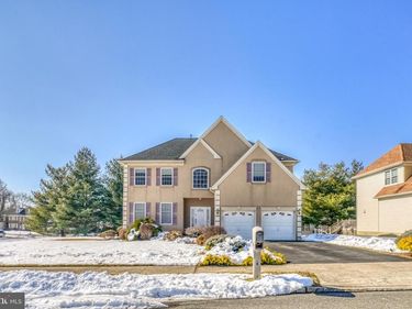 310 PAR DRIVE, PHILADELPHIA, PA 19115