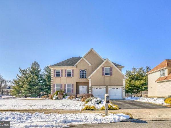 310 PAR DRIVE, PHILADELPHIA, PA 19115