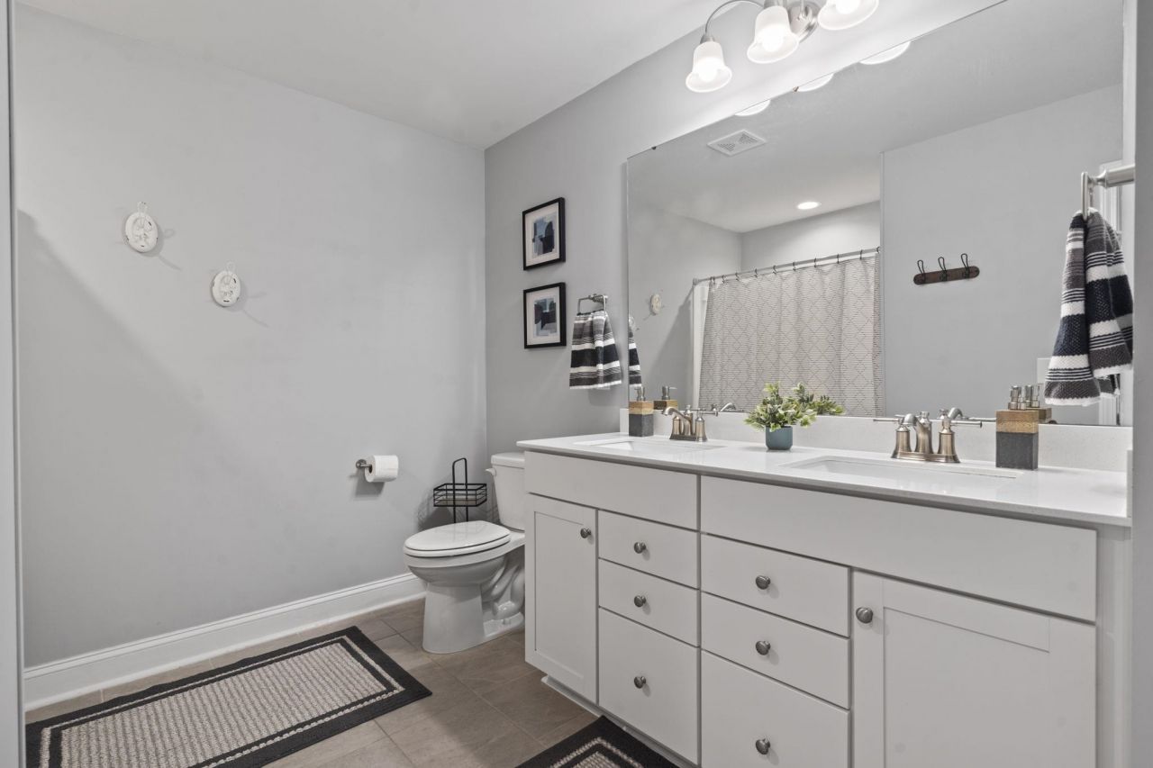 2027 Wilbraham Dr.  Photo 18