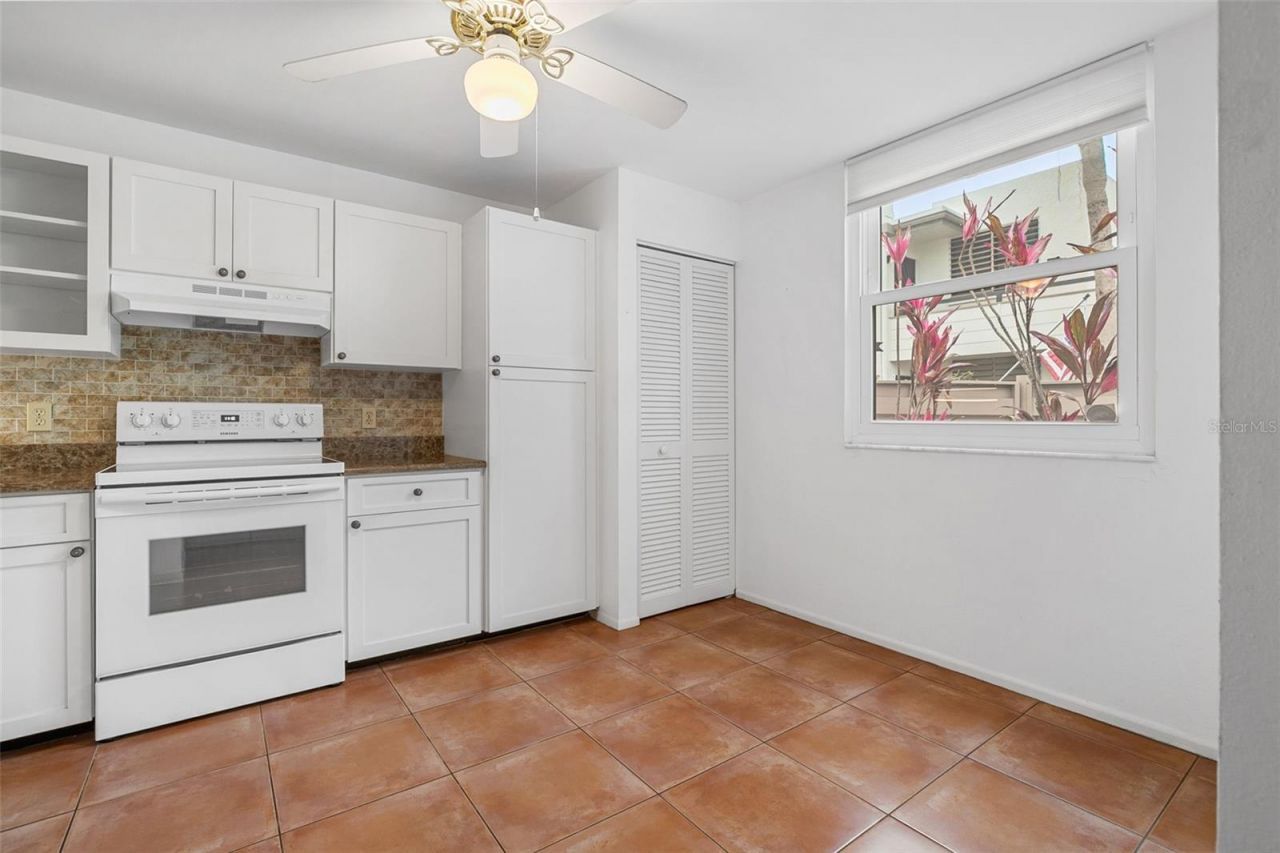 509 Lakeside Drive, Unit 509, Bradenton, FL 34210 Photo