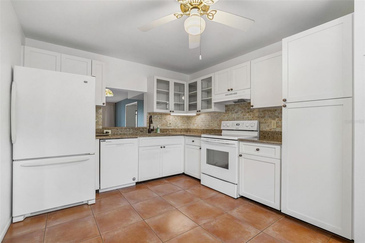 509 Lakeside Drive, Unit 509, Bradenton, FL 34210 Photo