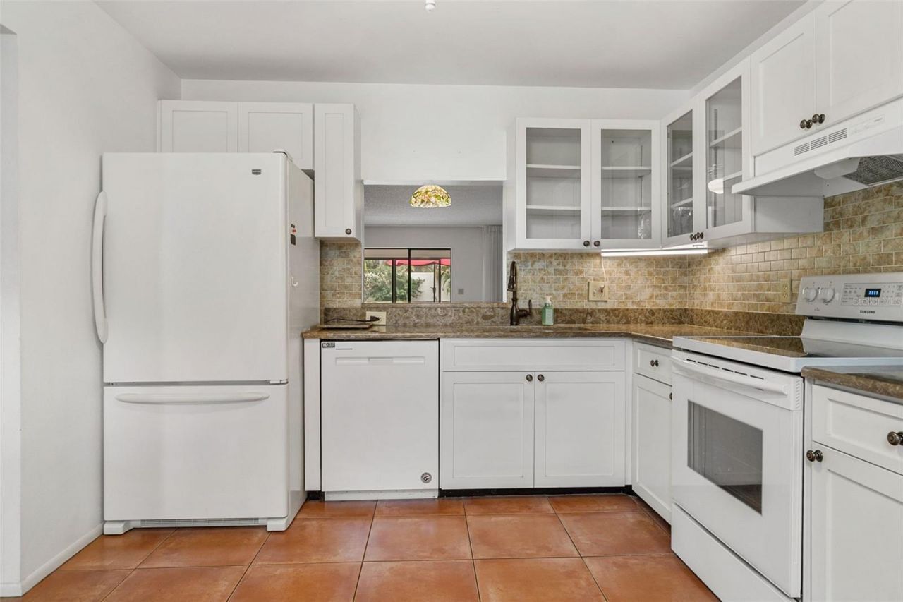 509 Lakeside Drive, Unit 509, Bradenton, FL 34210 Photo