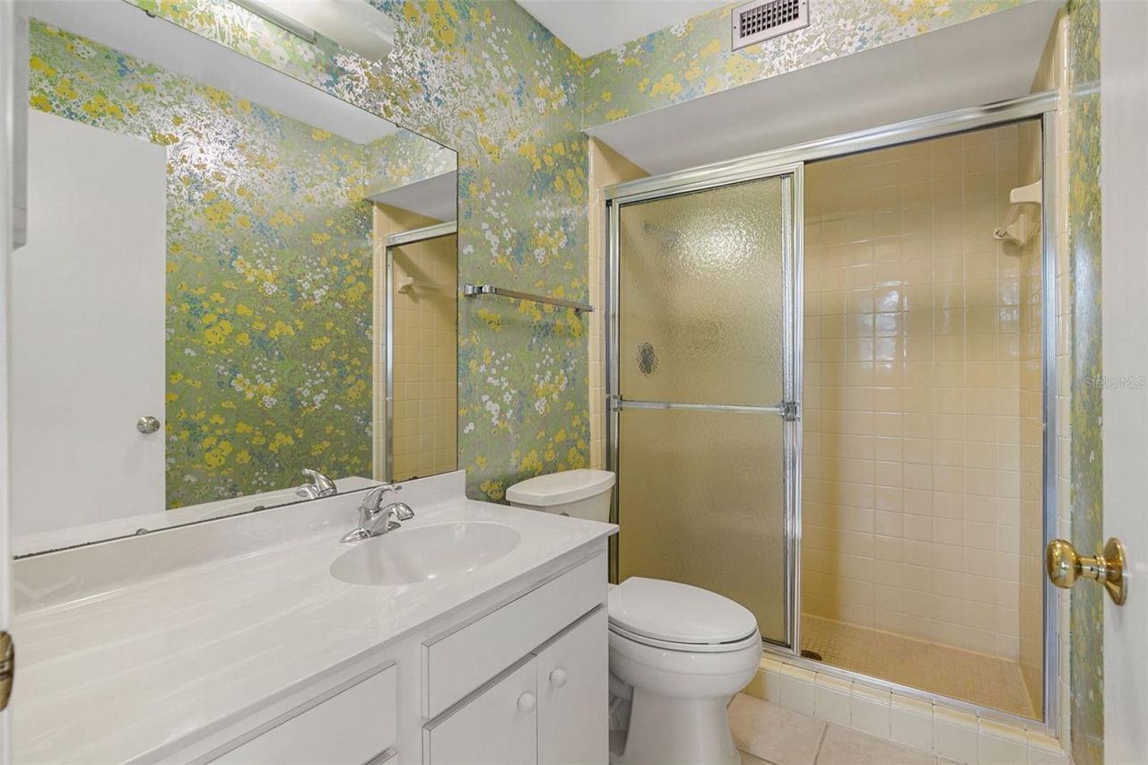 509 Lakeside Drive, Unit 509, Bradenton, FL 34210 Photo