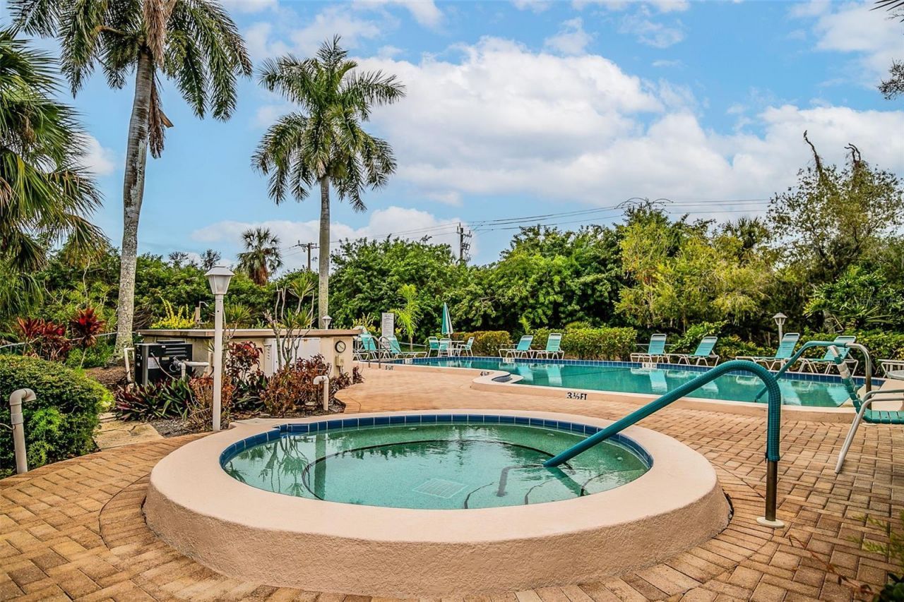 509 Lakeside Drive, Unit 509, Bradenton, FL 34210 Photo