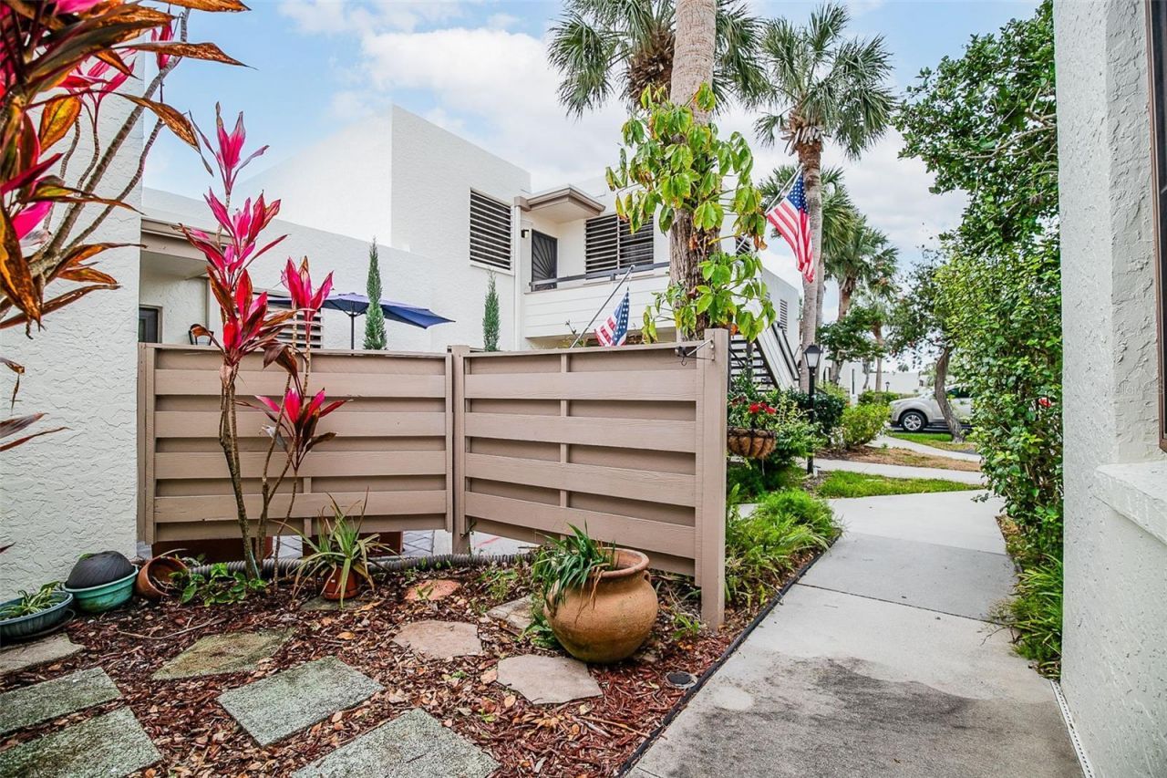 509 Lakeside Drive, Unit 509, Bradenton, FL 34210 Photo