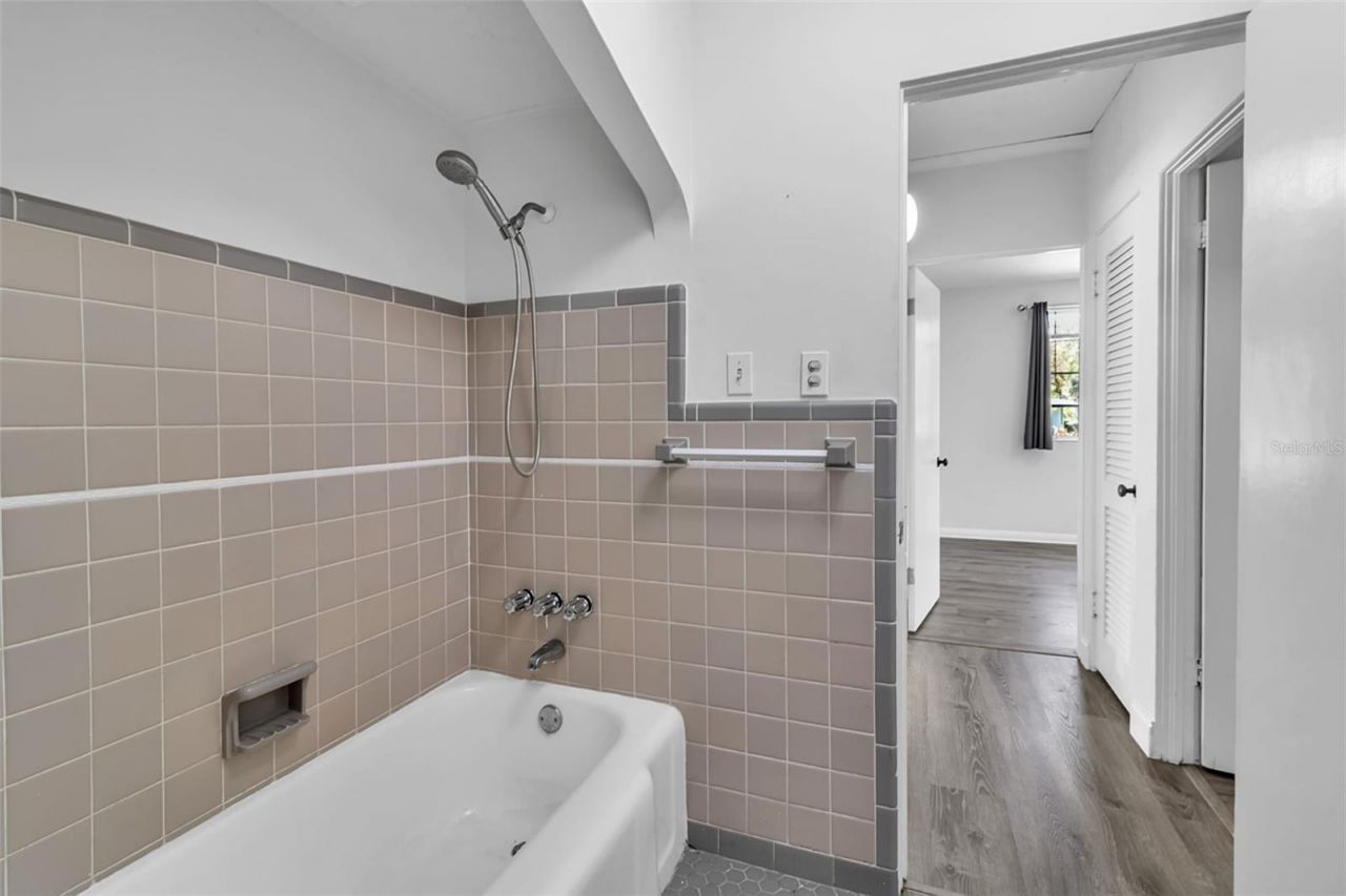 2019 Chippawa Place, Sarasota, FL 34234 Photo