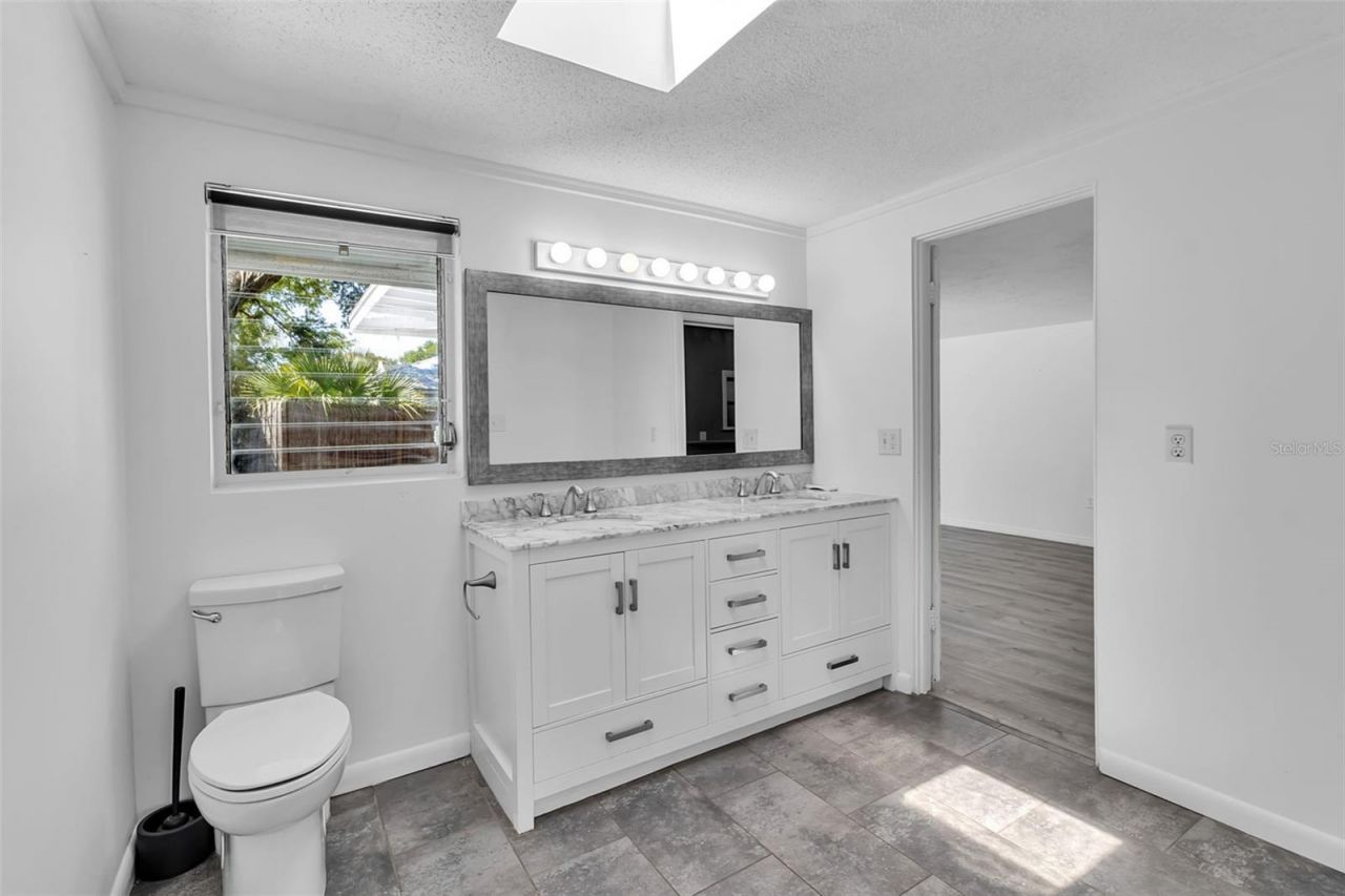 2019 Chippawa Place, Sarasota, FL 34234 Photo