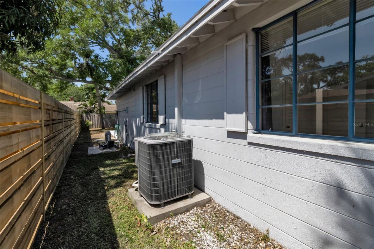 2019 Chippawa Place, Sarasota, FL 34234 Photo