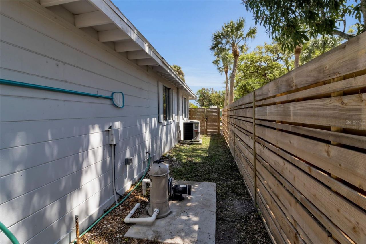 2019 Chippawa Place, Sarasota, FL 34234 Photo