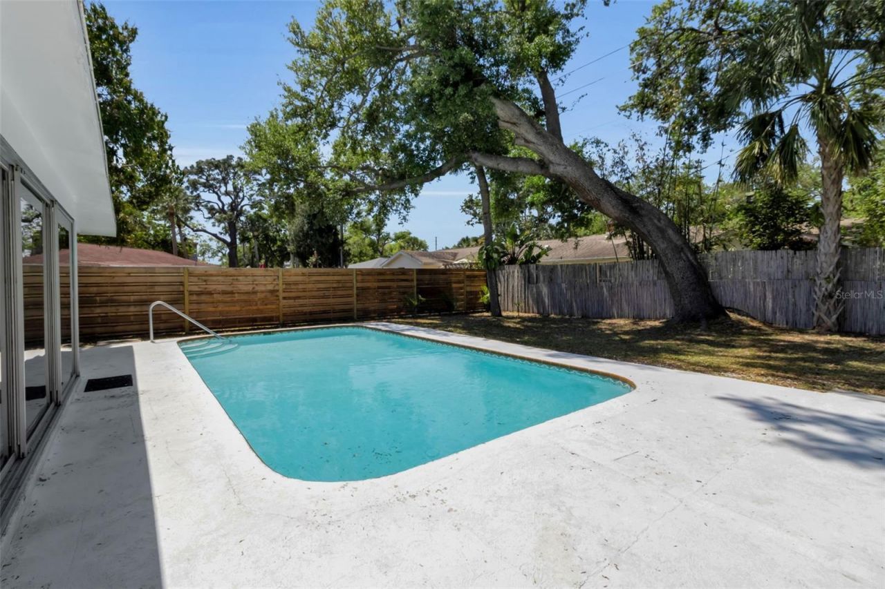 2019 Chippawa Place, Sarasota, FL 34234 Photo