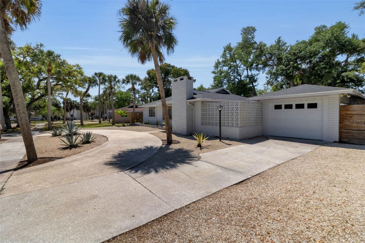 2019 Chippawa Place, Sarasota, FL 34234 Photo