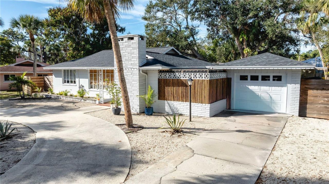 2019 Chippawa Place, Sarasota, FL 34234 Photo