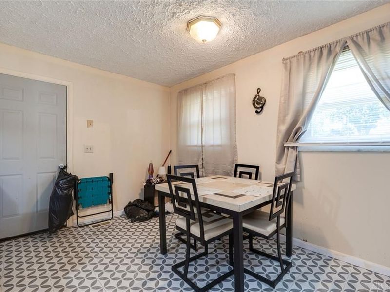 204 Bassett Drive, Springfield, OH 45506 Photo 12