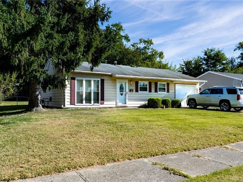 204 Bassett Drive, Springfield, OH 45506 Photo 2