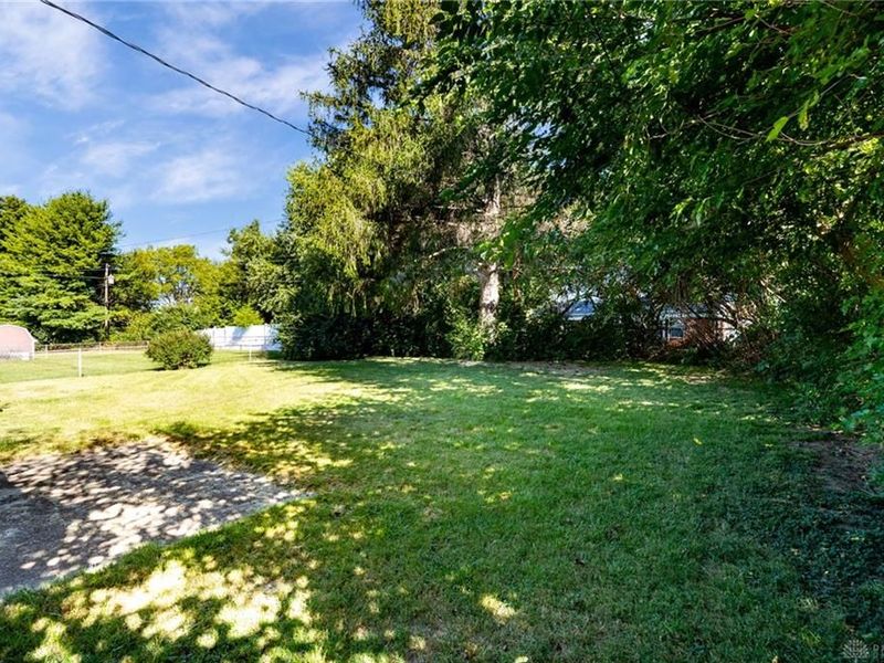 204 Bassett Drive, Springfield, OH 45506 Photo 21