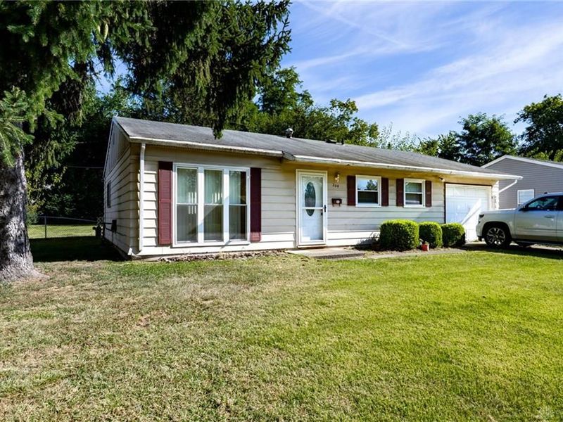 204 Bassett Drive, Springfield, OH 45506 Photo 3