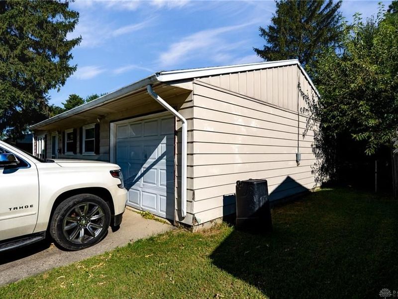 204 Bassett Drive, Springfield, OH 45506 Photo 4