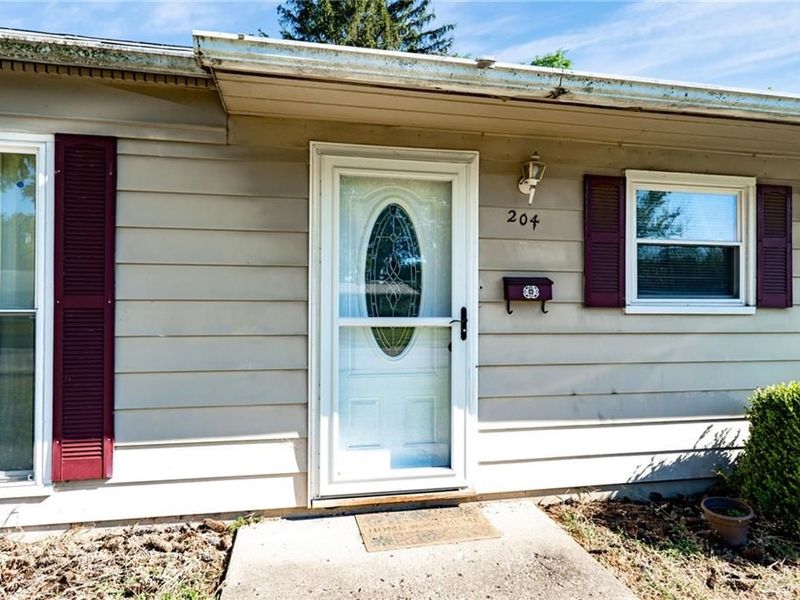 204 Bassett Drive, Springfield, OH 45506 Photo 5