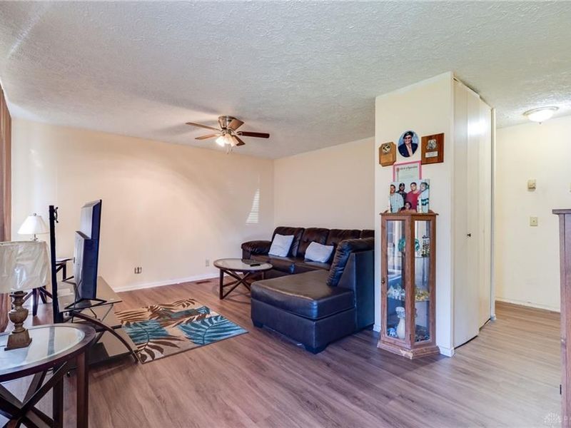 204 Bassett Drive, Springfield, OH 45506 Photo 7