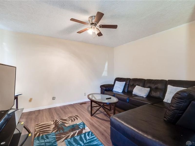 204 Bassett Drive, Springfield, OH 45506 Photo 8