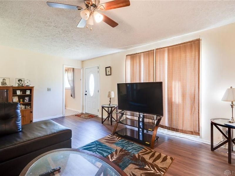 204 Bassett Drive, Springfield, OH 45506 Photo 9