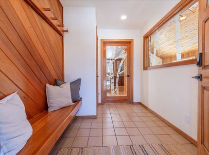 265 Basque, Truckee, CA 96161 Photo
