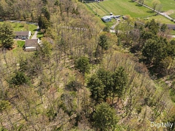 0 Bergeron Ln, Dartmouth, MA 02747