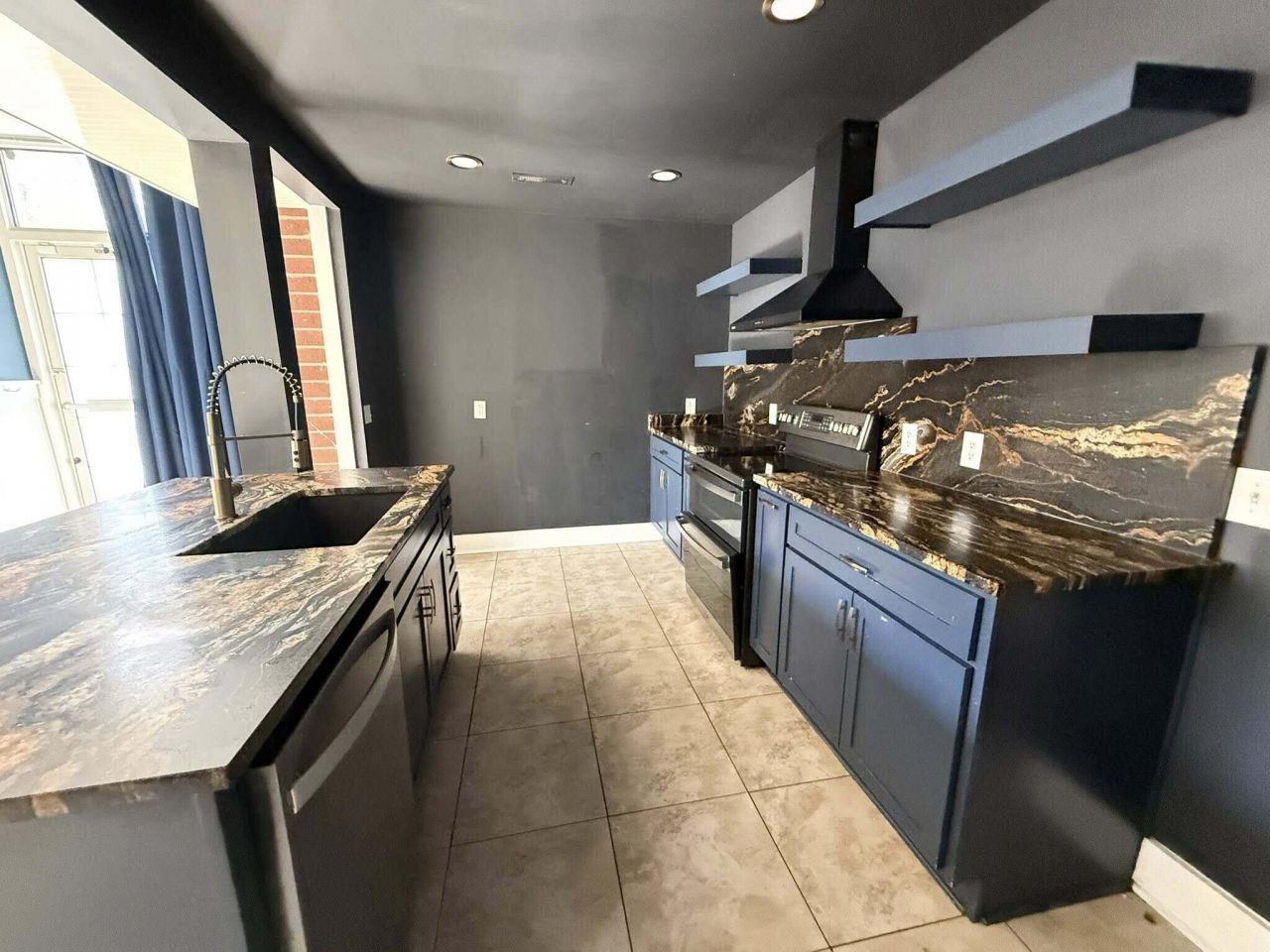 329 Parish Parc Drive Photo 7