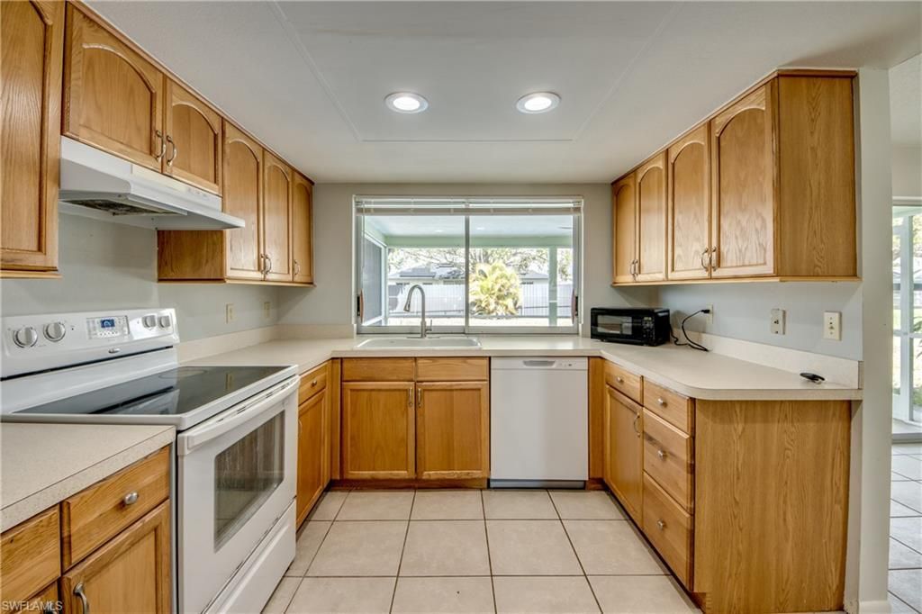 703 SE 33rd St, Cape Coral, FL 33904 Photo